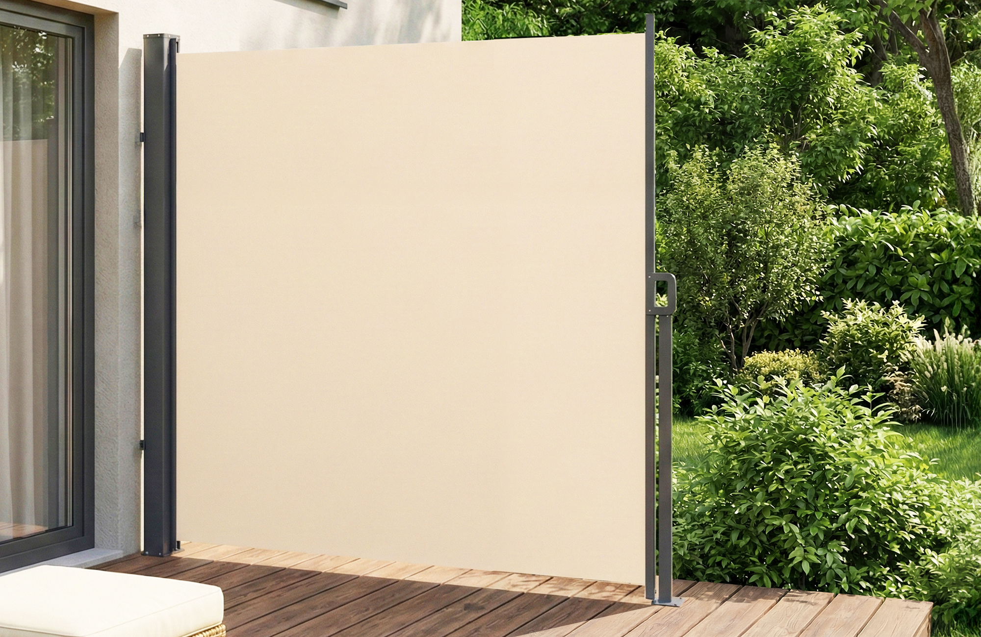 Retractable side awning